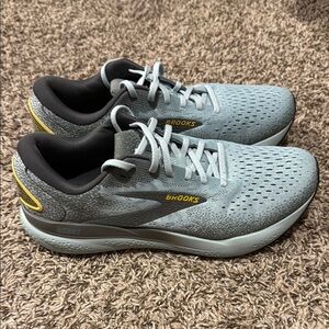 Brooks Ghost 16 Men’s size 10